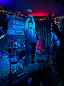 Luke Steels - GREAT STAGE PRESENCE